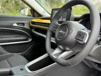 Used Jeep Avenger EV 114 kW (156 HP) 2024 Yellow SUV