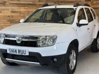 Usado Dacia Duster Lauréate 110 HP (80 kW) 2014 Branco SUV