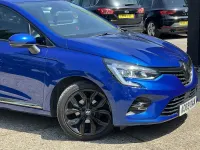 Used Renault Clio Iconic 100 HP (73 kW) 2019 Blue Hatchback