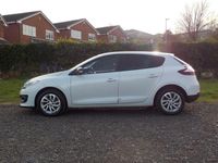Used Renault Mégane III LIMITED 2015 White Hatchback