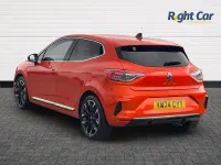 Used Renault Clio Techno 143 HP (105 kW) 2025 Valencia orange Hatchback
