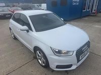Used Audi A1 Sportback Sport 125 HP (91 kW) 2016 White Hatchback
