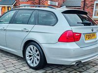 Begagnad BMW 320 2009 Silver Kombi