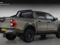 Used Toyota HiLux 204 HP (150 kW) 2023 Bronze Pickup