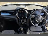 Używany Mini Cooper S Level 2 135 kW (184 KM) 2022 Srebrny Hatchback