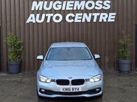 Begagnad BMW 318 Impressive 2016 Silver Sedan