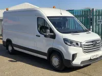 Usado Maxus V90 161 HP (118 kW) 2021 Branco Van