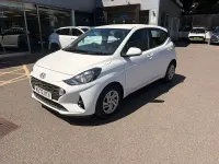 Used Hyundai i10 SE 67 HP (49 kW) 2023 White Hatchback
