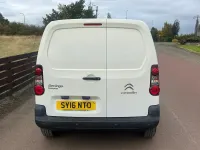 Used Citroën Berlingo 90 HP (66 kW) 2016 White MPV