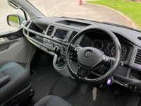 Begagnad VW Transporter Highline 177 HK (130 kW) 2016 Silver Van