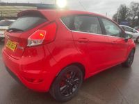 Used Ford Fiesta Zetec 82 HP (60 kW) 2015 Red Hatchback