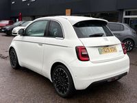 Used Fiat 500e La Prima 86 kW (118 HP) 2025 White Hatchback