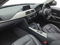 Used BMW 320 Efficient Dynamics 161 HP (118 kW) 2018 White Sedan