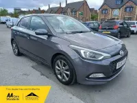 Begagnad Hyundai i20 Premium 90 HK (66 kW) 2015 Grå Halvkombi
