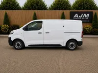 Used Vauxhall Vivaro 100 kW (136 HP) 2023 White MPV