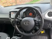 Gebraucht Toyota Aygo X-play 71 PS (52 kW) 2021 Weiß Kleinwagen