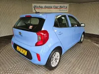 Usado Kia Picanto 66 HP (48 kW) 2021 Azul Citadino