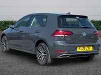 Begagnad VW Golf VII SE 2018 Grå Halvkombi