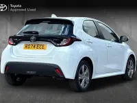 Used Toyota Yaris 116 HP (85 kW) 2024 White Hatchback