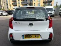 Used Kia Picanto 84 HP (61 kW) 2015 White Hatchback