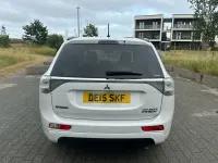 Used Mitsubishi Outlander P-HEV 2015 White Estate