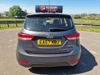 Used Hyundai ix20 SE 90 HP (66 kW) 2017 Grey Hatchback