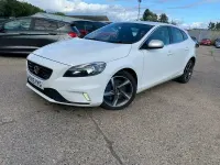 Used Volvo V40 R-Design 190 HP (139 kW) 2015 White Hatchback