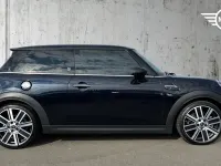 Begagnad Mini Cooper S Exclusive 176 HK (129 kW) 2024 Svart Halvkombi