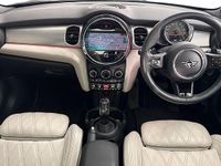 Used Mini Cooper S Exclusive 176 HP (129 kW) 2022 Yellow Hatchback