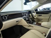 New Bentley Flying Spur 670 HP (492 kW) 2026 Blue Sedan