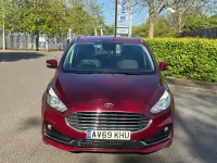 Usado Ford S-MAX Titanium 150 CV (110 kW) 2019 Rojo Monovolumen