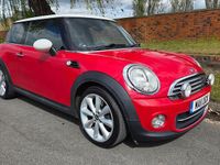 Used Mini Cooper Hatch 122 HP (89 kW) 2011 Red Hatchback