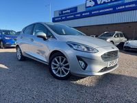 Usado Ford Fiesta Titanium 100 HP (73 kW) 2019 Prateado Citadino