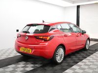 Used Vauxhall Astra Elite 105 HP (77 kW) 2018 Red Hatchback