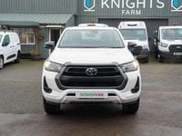 Used Toyota HiLux Active 150 HP (110 kW) 2022 White Pickup