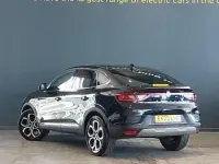 Gebraucht Renault Arkana Version S 142 PS (104 kW) 2023 Schwarz SUV