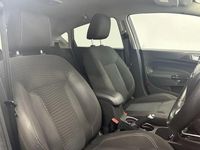 Used Ford Fiesta Titanium 125 HP (91 kW) 2013 Black Hatchback