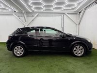 Used Vauxhall Astra Design Edition 138 HP (101 kW) 2009 Black Hatchback