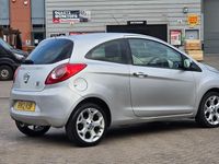 Begagnad Ford Ka Titanium 2012 Silver Halvkombi