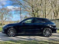 Begagnad Porsche Macan 265 HK (194 kW) 2023 Svart SUV
