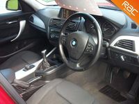 Usado BMW 118 Comfort Edition 141 CV (103 kW) 2012 Rojo Utilitario