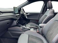 Second-hand Ford Kuga ST-Line 243 CP (178 kW) 2025 Alb SUV