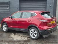 Used Nissan Qashqai Acenta 115 HP (84 kW) 2018 Red SUV