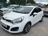 Used Kia Rio 107 HP (78 kW) 2022 White Hatchback