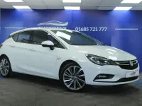 Used Vauxhall Astra Elite 2018 White Hatchback