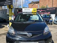 Usado Toyota Aygo 68 HP (50 kW) 2014 Preto Citadino