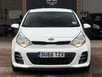 Used Kia Rio 84 HP (61 kW) 2016 White Hatchback
