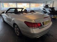 Usado Mercedes E220 SE 2014 Prateado Cabrios