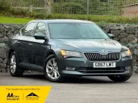 Usado Skoda Superb SE 150 CV (110 kW) 2018 Gris Utilitario
