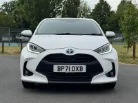 Used Toyota Yaris Design 116 HP (85 kW) 2022 White Hatchback